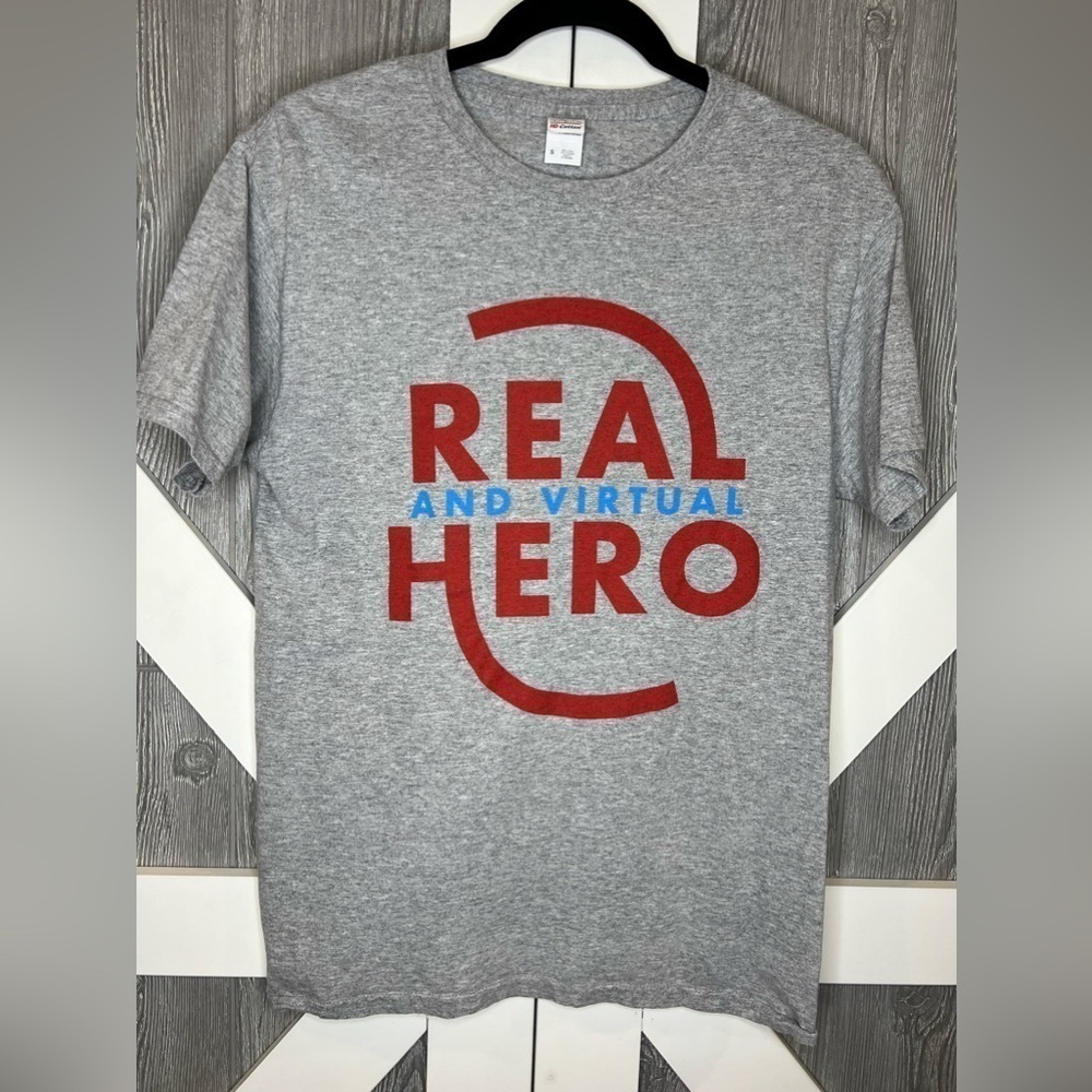BAG032. Real and Virtual Hero Short Sleeve Tee Unisex Small